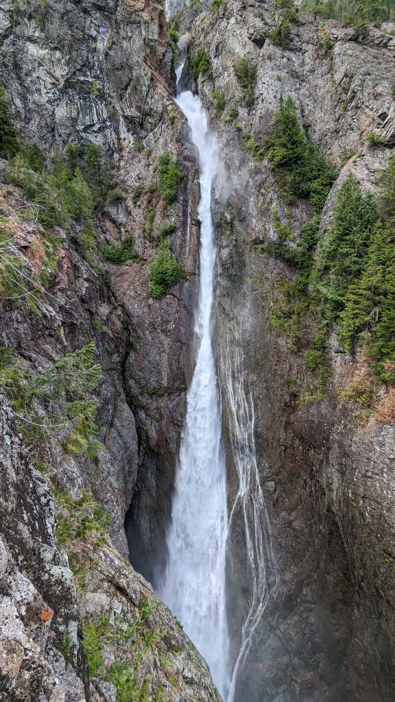 hidden waterfalls of the north cascades